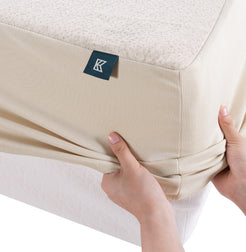 Keetsa water-proof sheet getting pulled over corner of mattress